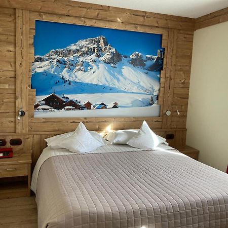 Berg Hotel Latemar Spitze วีโก ดี ฟาสซา ภายนอก รูปภาพ
