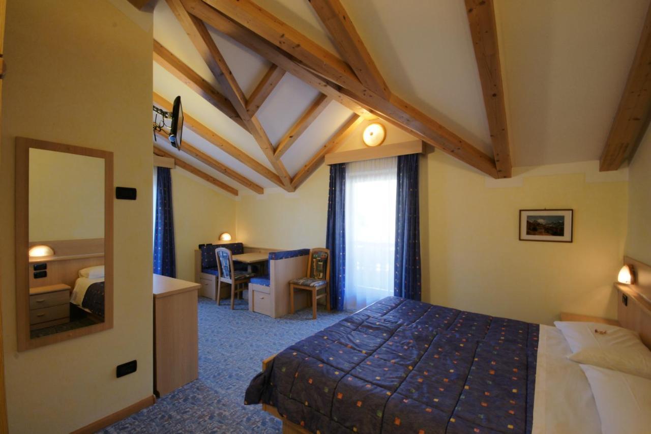 Berg Hotel Latemar Spitze วีโก ดี ฟาสซา ภายนอก รูปภาพ